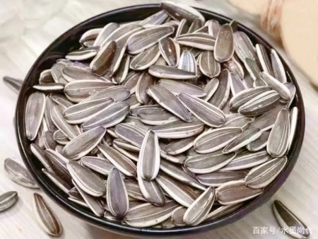腊月到了就是年，8种传统小食记得多备点，年味十足过个丰盛年(过了腊月就是新年吗为什么)